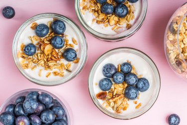 Yogurt with blueberries and granola