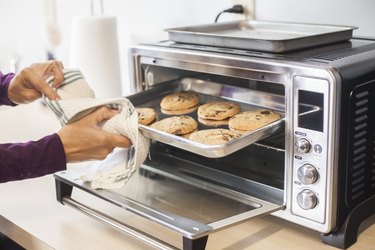 Baking Chocolate Chip Cookies in the Best Toaster Oven on the market