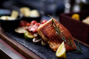 Fillet of salmon with vegetable